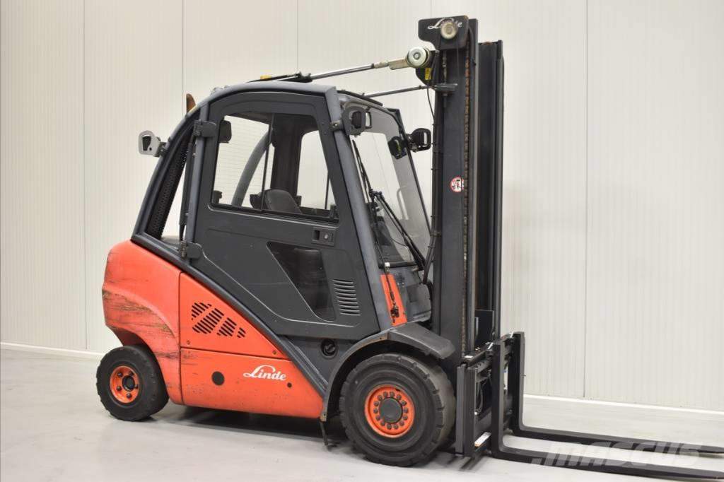 LINDE H 30 D-01 - Dieselové vozíky